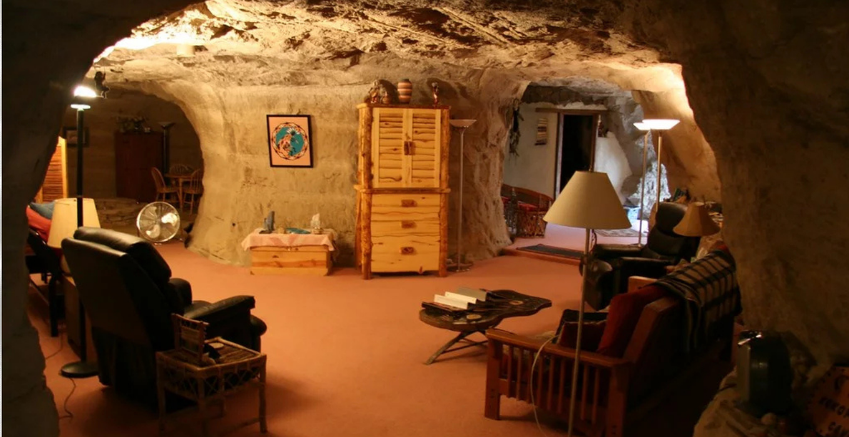 155 METRE DERİNLİKTEKİ SALA SILVERMINE OTEL
