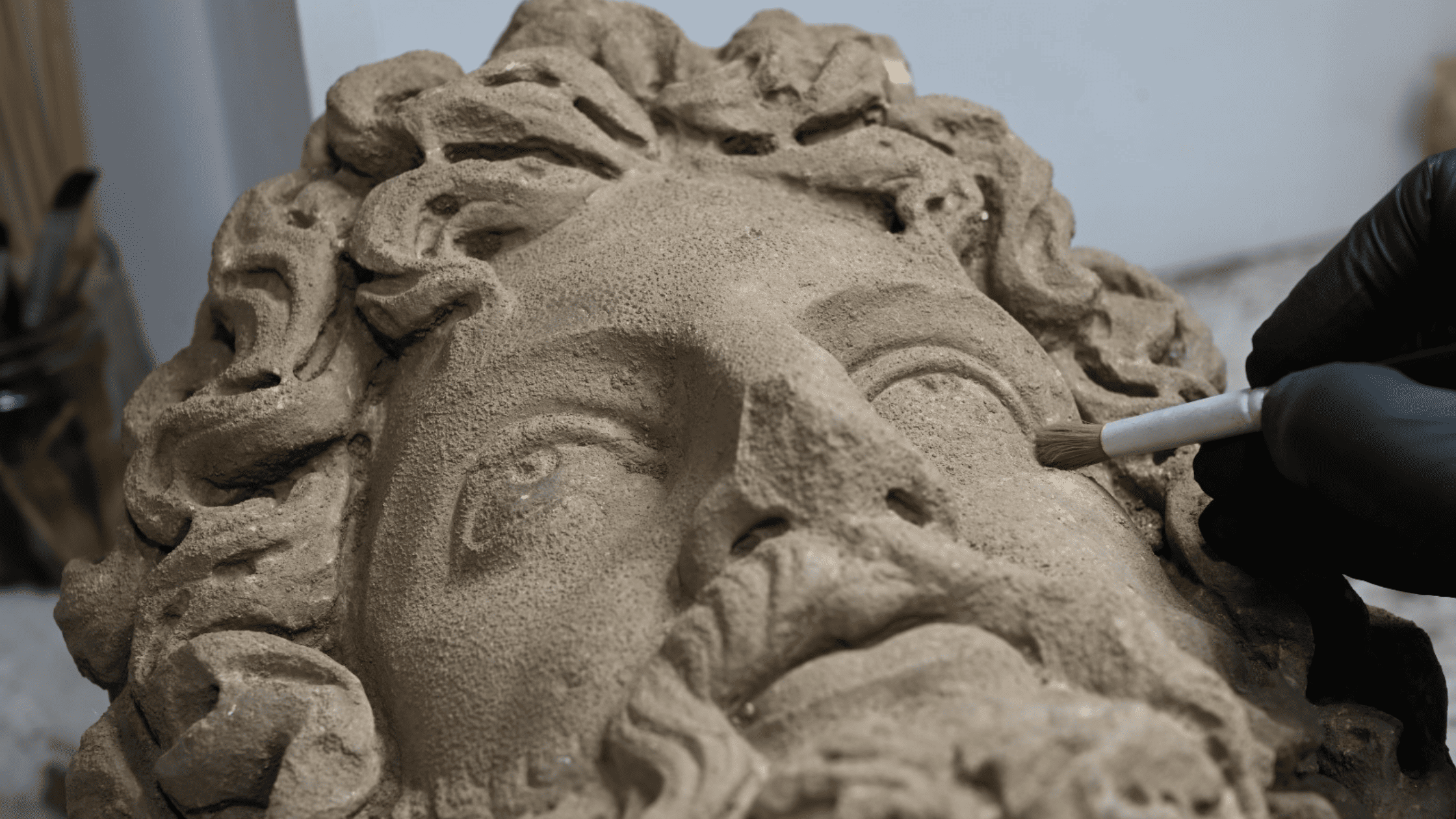 ASPENDOS’TA TARİHİ KEŞİF: ASKLEPIOS VE TELESPHOROS HEYKELİ GÜN IŞIĞINA KAVUŞTU