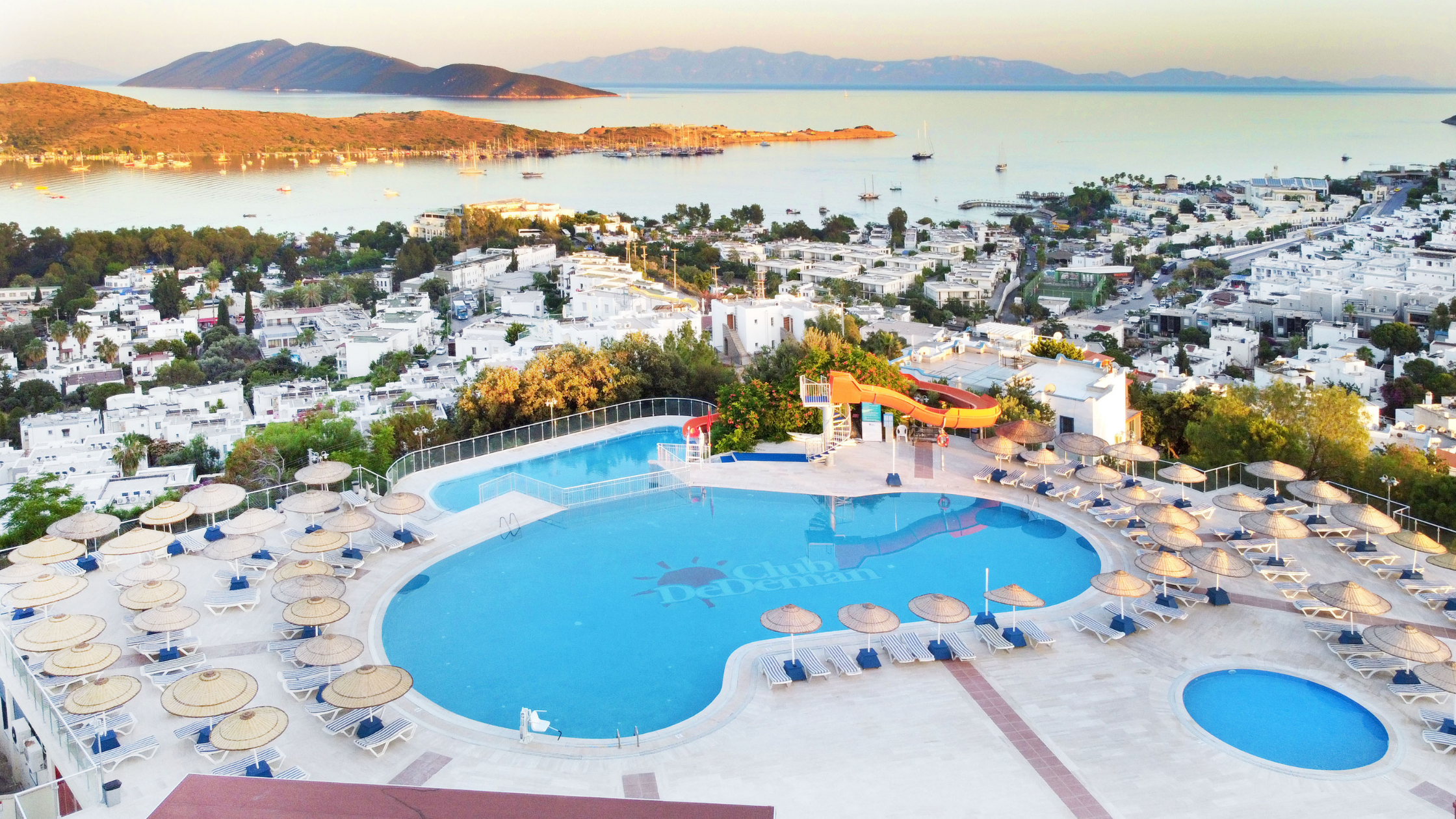 CLUB DEDEMAN BODRUM ÇALIŞANLARINI KÜLTÜR SANAT ETKİNLİKLERİYLE BULUŞTURUYOR