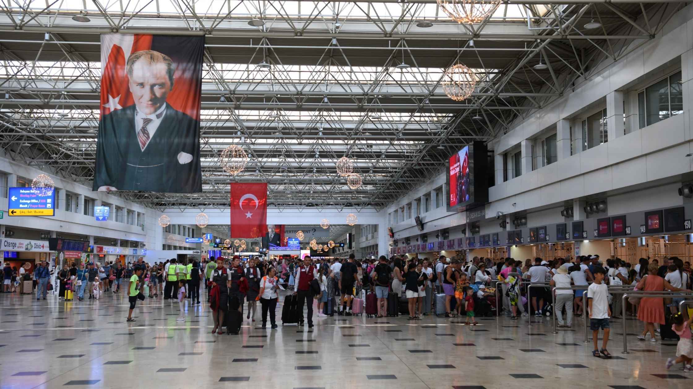 7 AYDA 138,7 MİLYON YOLCU HAVA YOLU İLE SEYAHAT ETTİ