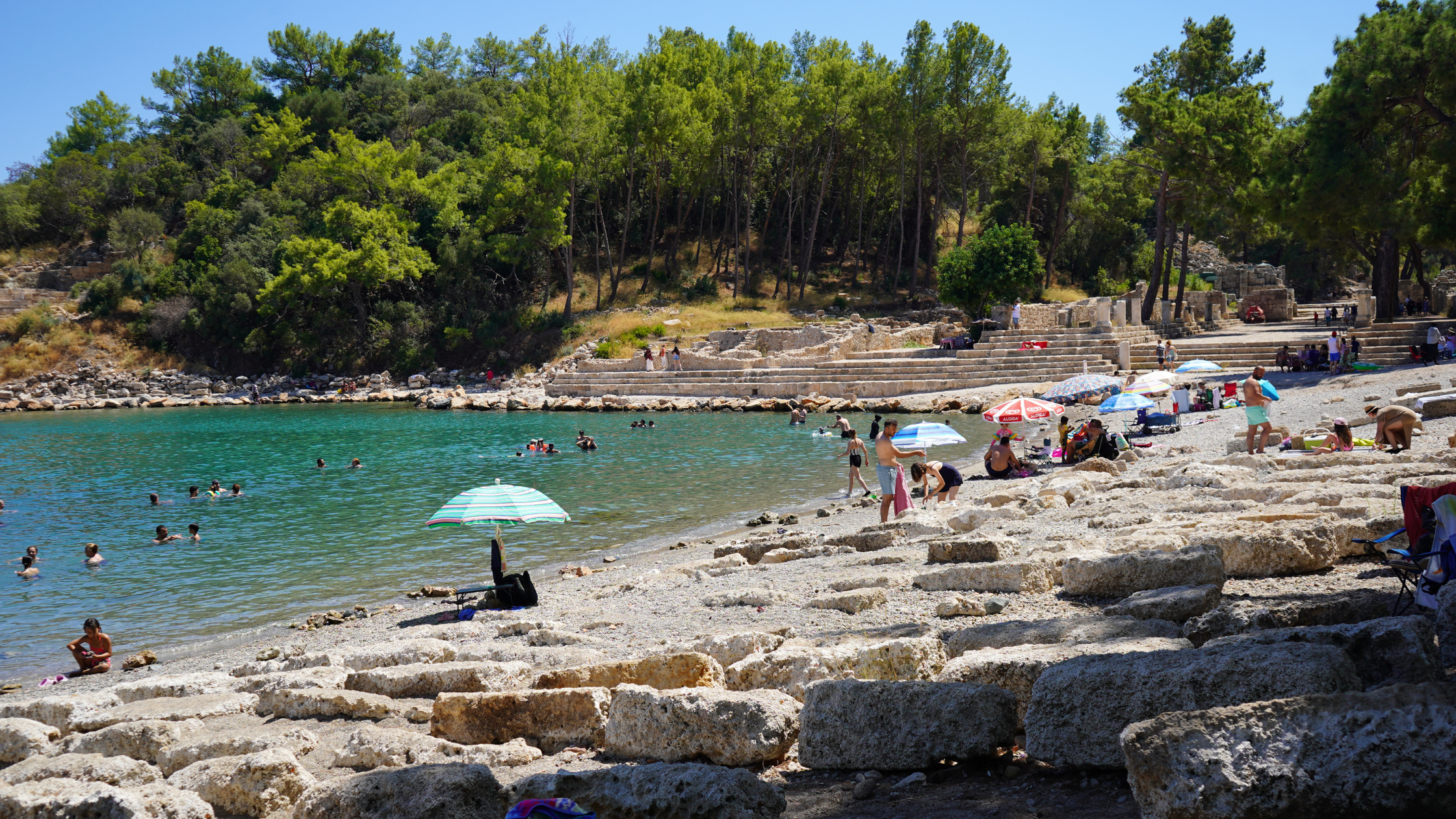 BİN YILLIK TARİHİN İÇİNDE YÜZMEK: PHASELIS’TE ZİYARETÇİ REKORU BEKLENİYOR