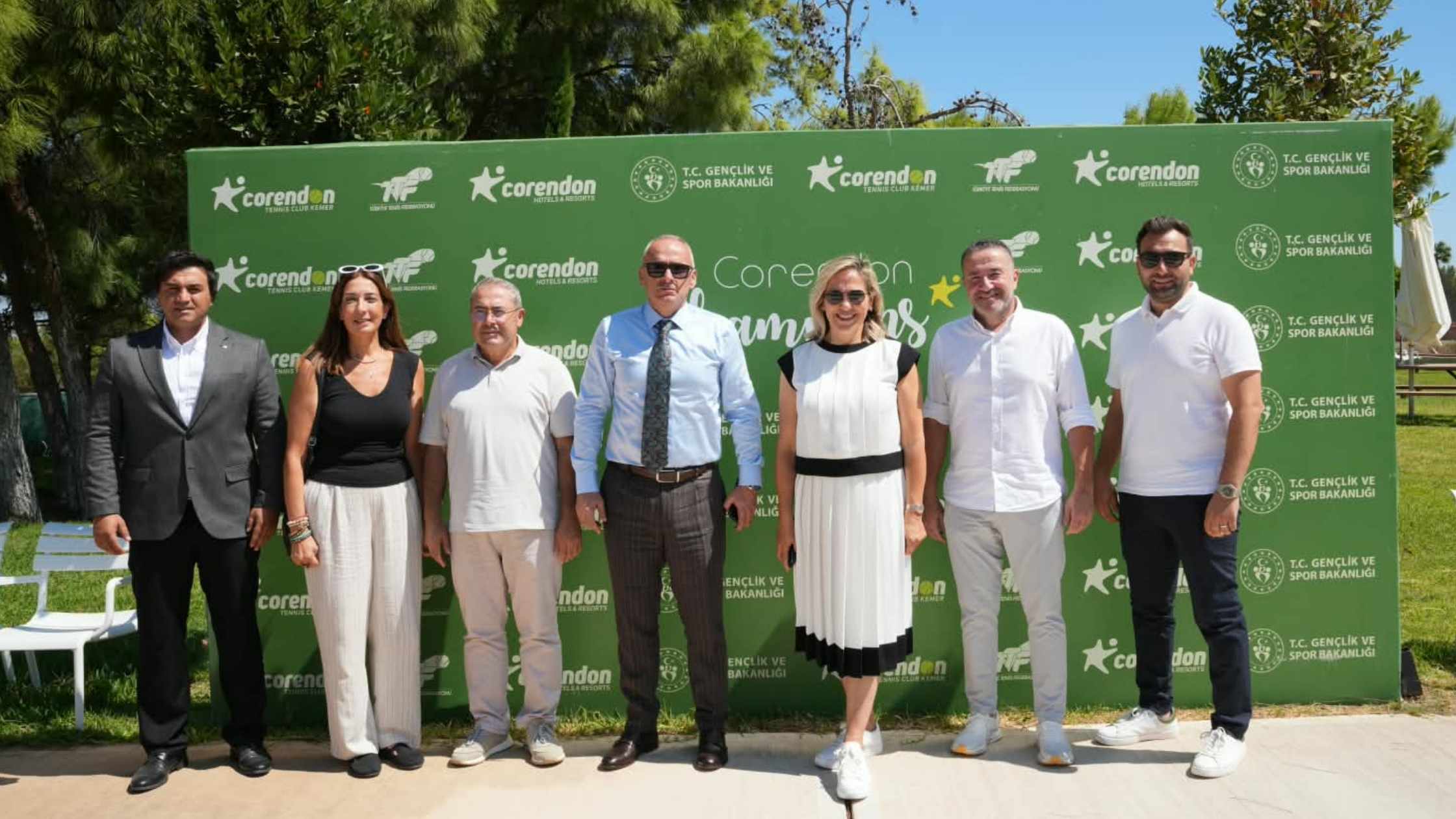 TÜRKİYE TENİS FEDERASYONU BAŞKANI ŞAFAK MÜDERRİSGİL CORENDON TENNİS CLUB KEMER’DE