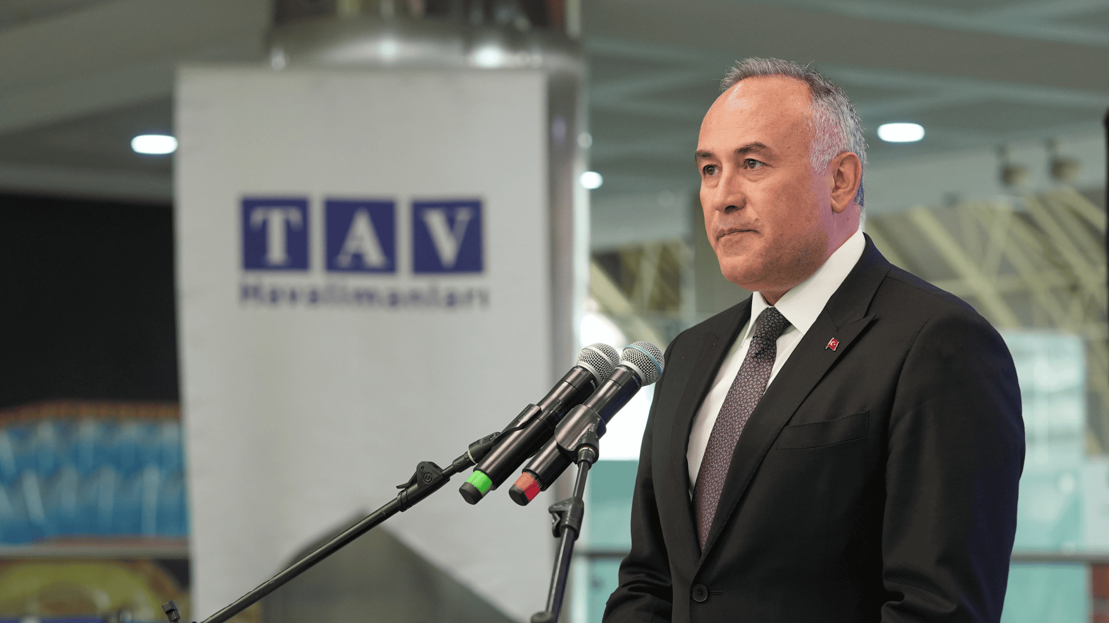TAV HAVALİMANLARI İZMİR’DE 20 YILI GERİDE BIRAKTI