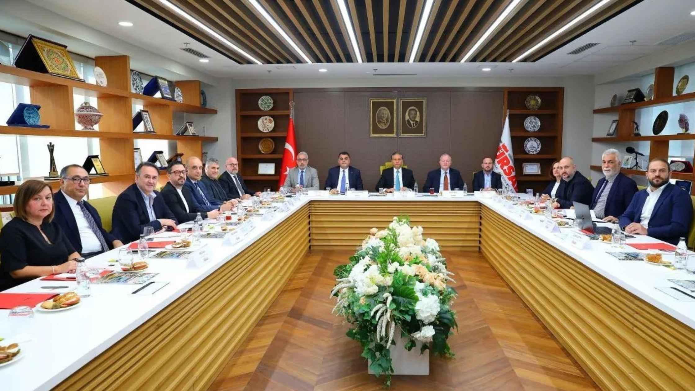 TUR OPERATÖRLERİ VE SEYAHAT ACENTELERİNDEN EŞİT REKABET ÇAĞRISI