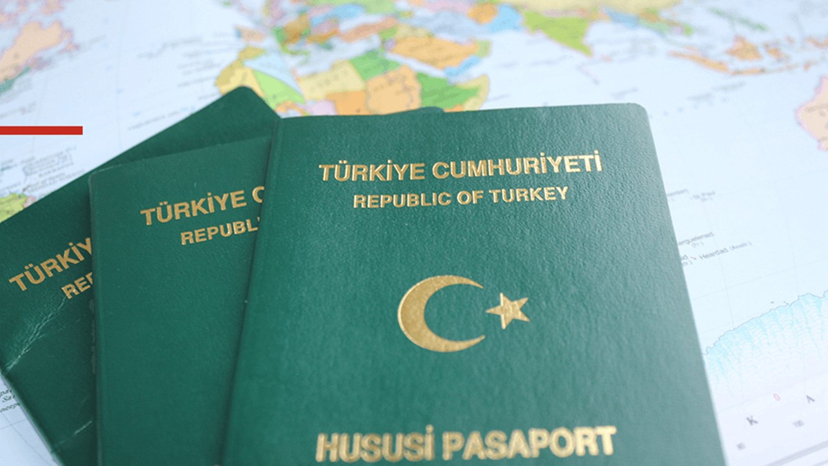 TÜRSAB'ın başkan adayından acentalara "kriterli yeşil pasaport" vaadi