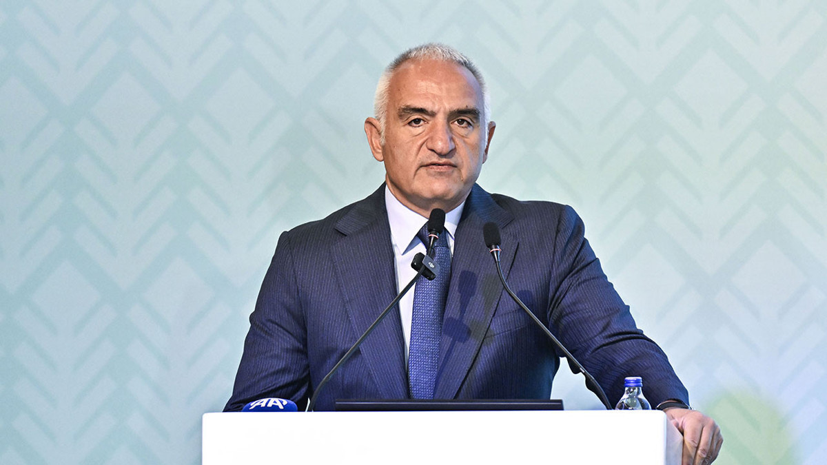 Bakan Ersoy: Türkiye, turizmde kendi rekorlarını kırmaya devam ediyor