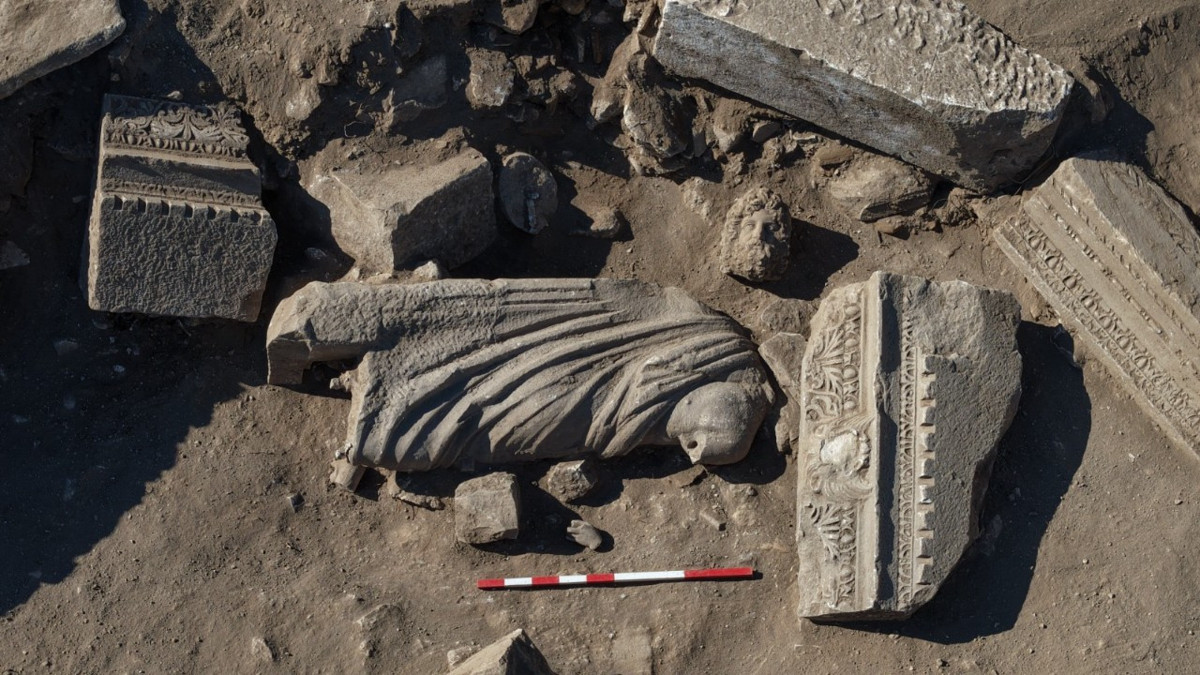 Ömer Çelik'ten 1800 yıllık keşfe ilişkin dikkat çeken paylaşım