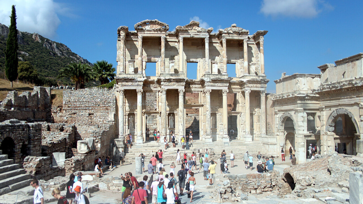 Prof. Dr. Orhan İçöz: "Türkiye turizmde Avrupa’nın alternatifi olabilir"