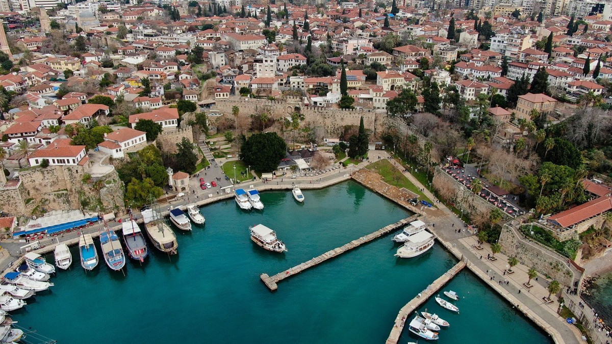 Antalya’da indirimler işe yaramadı: Oteller beklenen doluluğa ulaşamadı