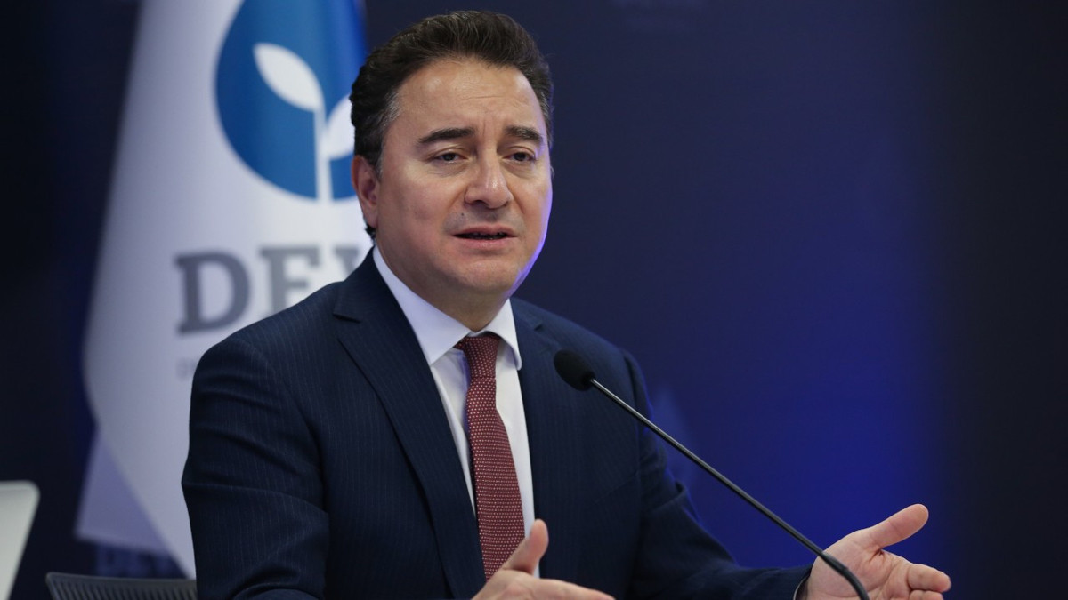 Babacan, partisinin Turizm Eylem Planı'nı açıkladı