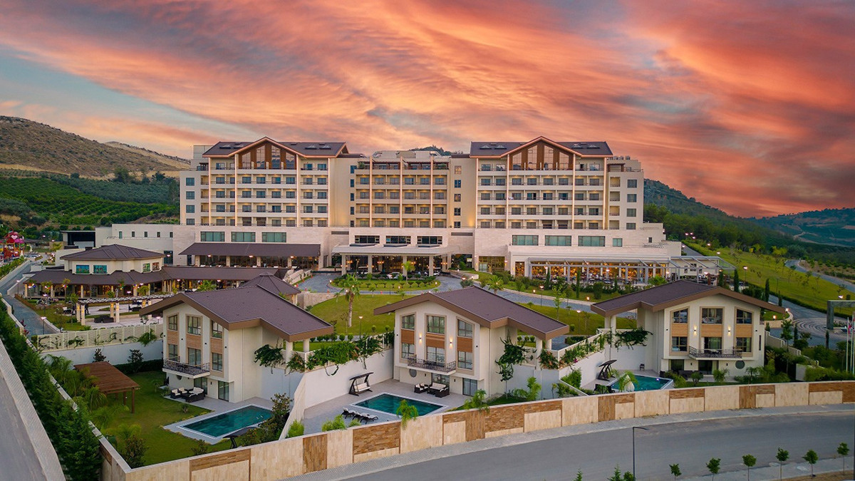 BN Hotel yazı karşılıyor