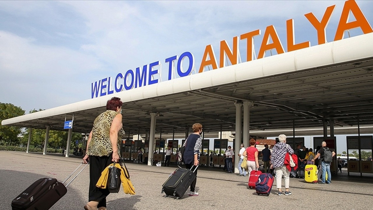 Kente 2 ayda hava yoluyla gelen yabancı turist sayısı 450 bini aştı