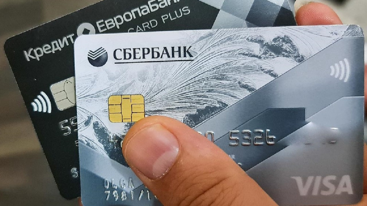 "Rus turistler, Türkiye'de kasada kalıyor!"